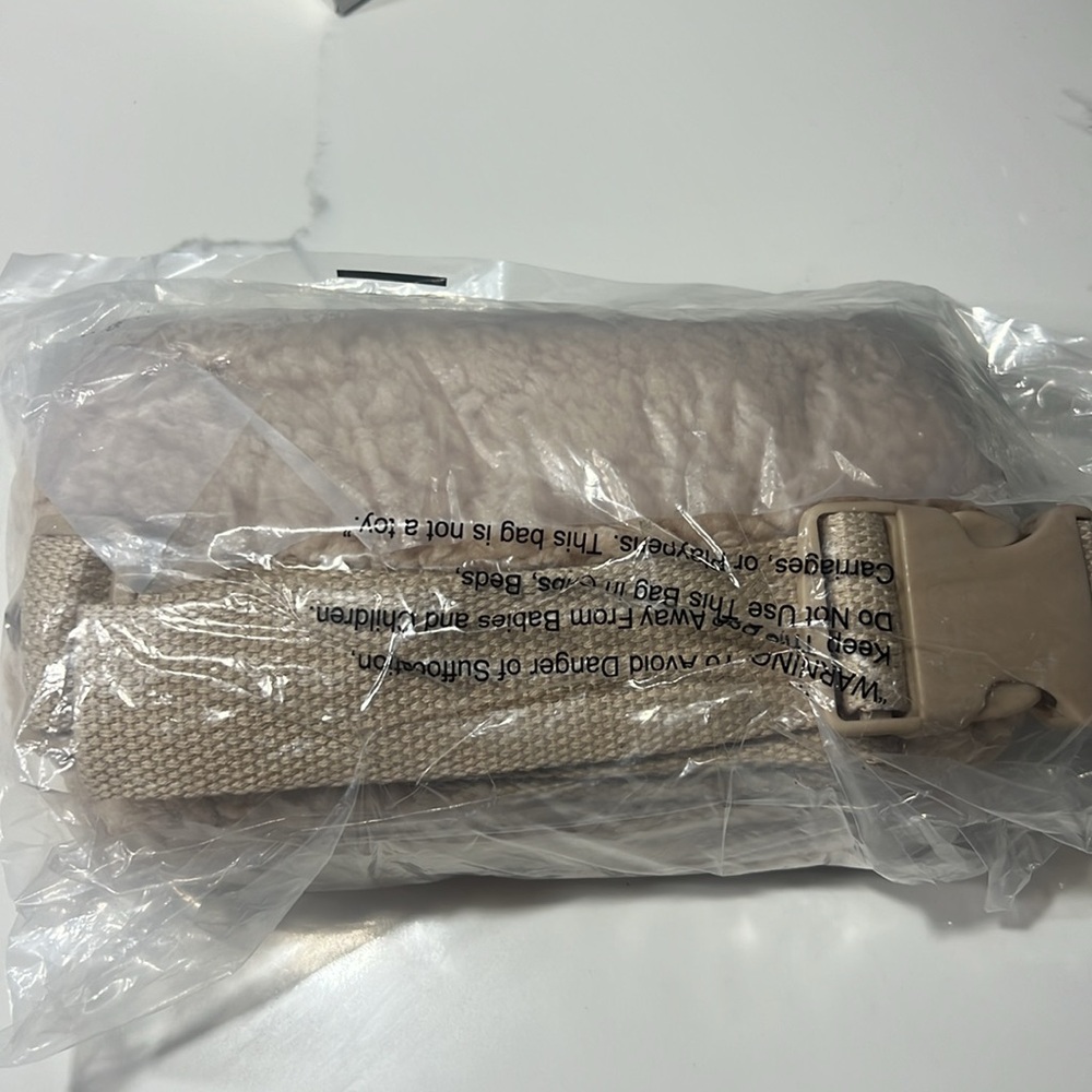 Wild Fable Sherpa Belt Fanny Pack Bag, Beige - Picture 6 of 7